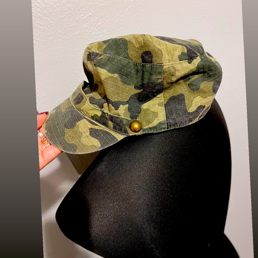 Girl’s hat